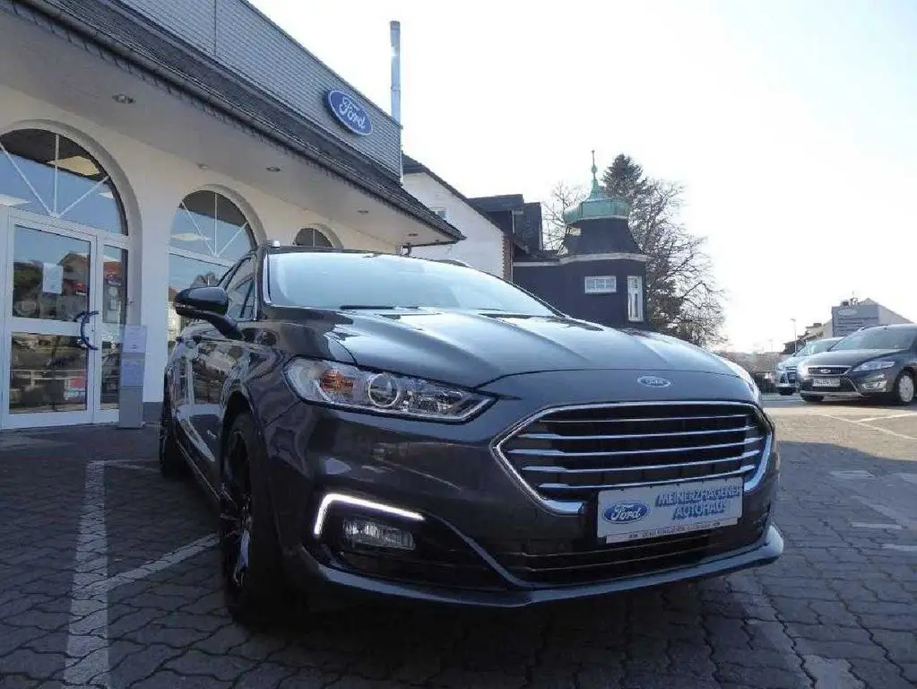 Photo 1 : Ford Mondeo 2019 Hybride