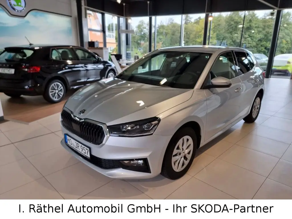 Photo 1 : Skoda Fabia 2022 Petrol