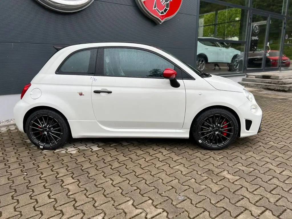 Photo 1 : Abarth 695 2023 Essence