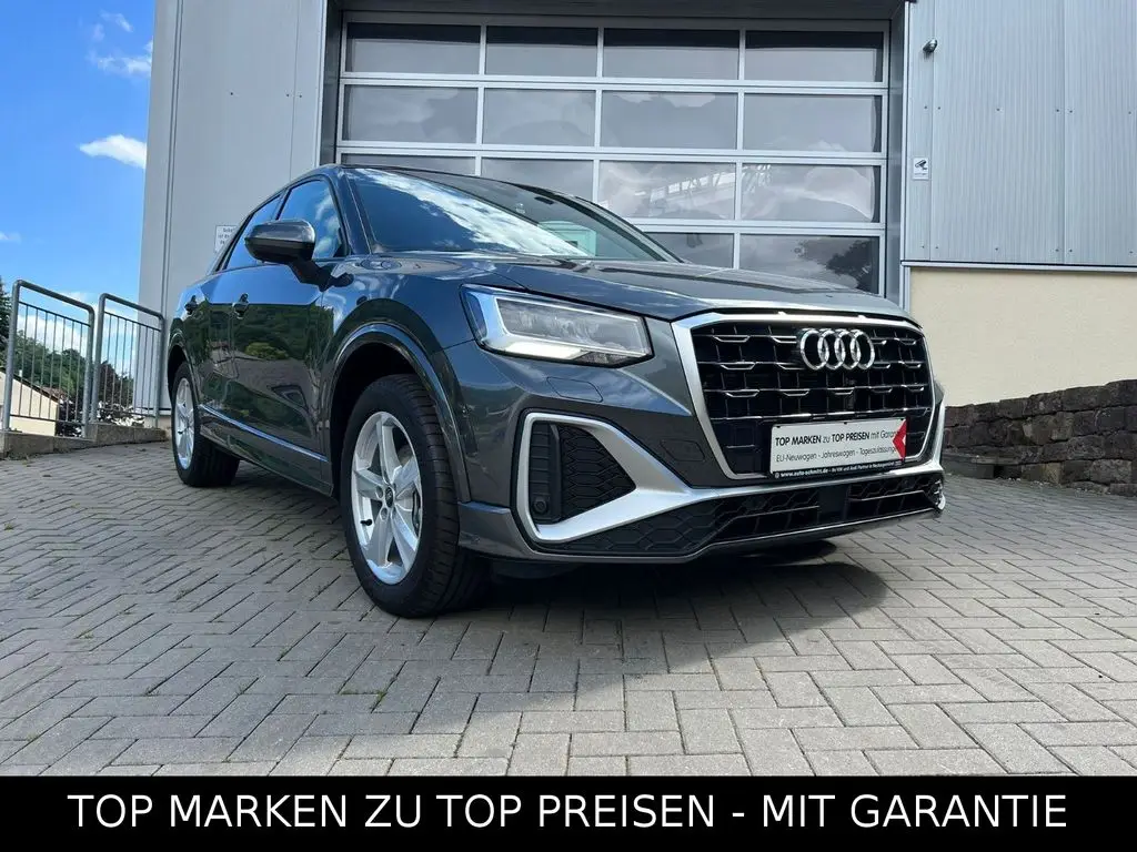 Photo 1 : Audi Q2 2022 Petrol