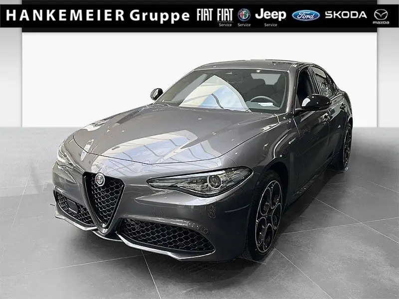 Photo 1 : Alfa Romeo Giulia 2022 Petrol