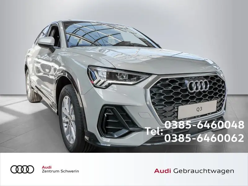 Photo 1 : Audi Q3 2022 Petrol