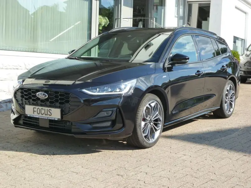 Photo 1 : Ford Focus 2022 Petrol