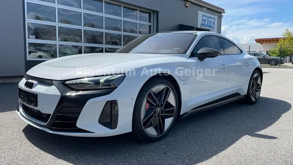 Photo 1 : Audi E-tron 2022 Non renseigné