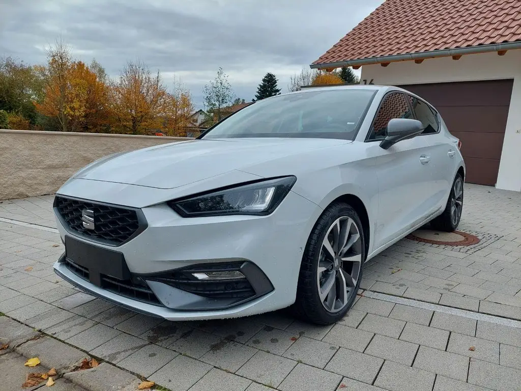 Photo 1 : Seat Leon 2022 Essence