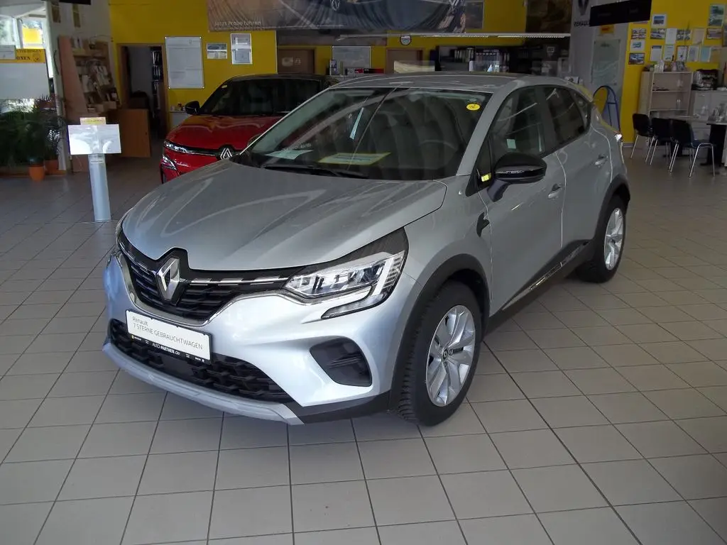 Photo 1 : Renault Captur 2021 Essence