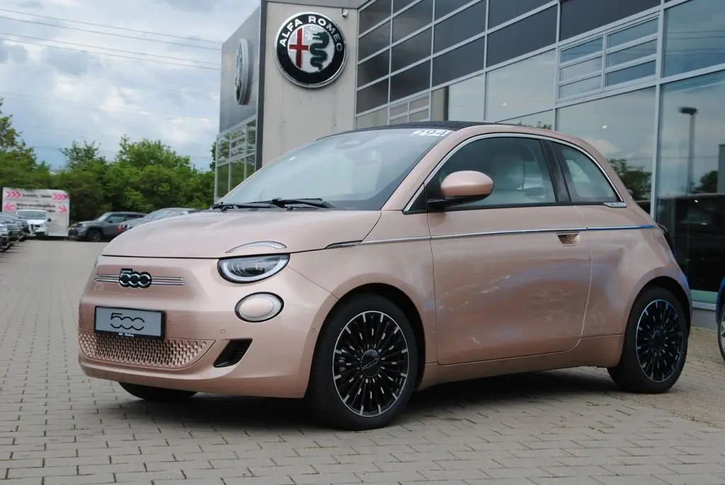 Photo 1 : Fiat 500 2023 Not specified