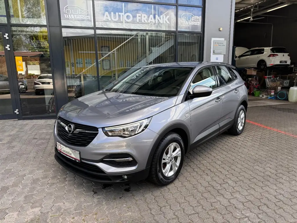 Photo 1 : Opel Grandland 2018 Petrol