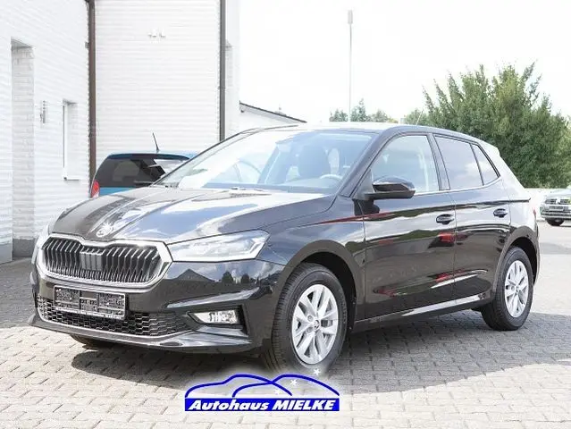 Photo 1 : Skoda Fabia 2021 Petrol