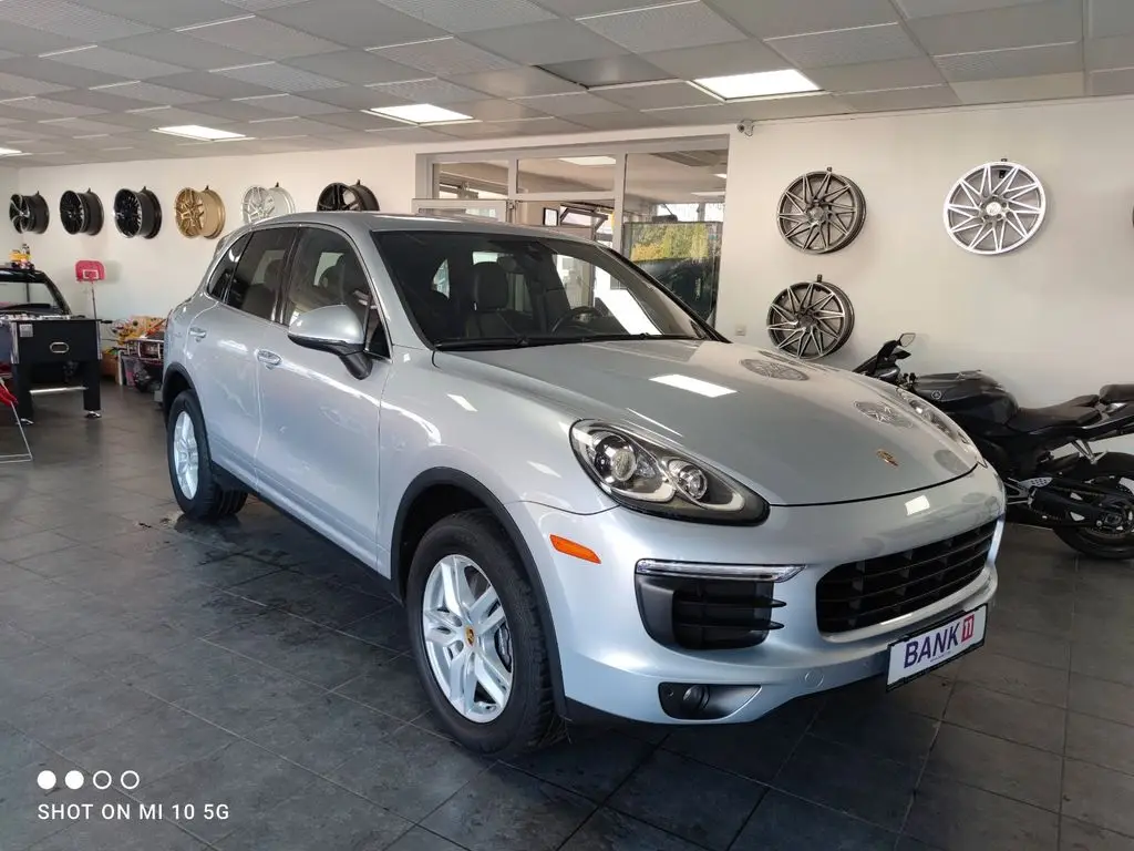 Photo 1 : Porsche Cayenne 2016 Petrol