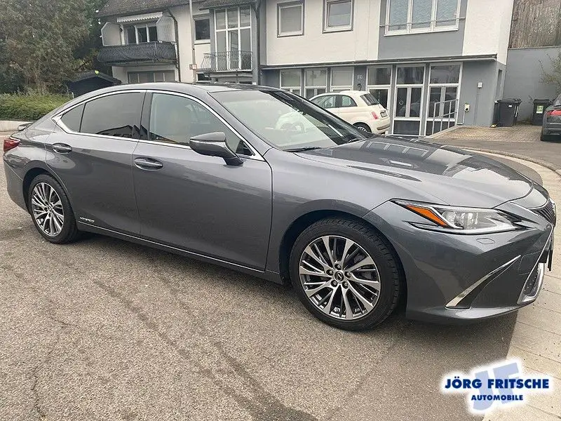 Photo 1 : Lexus Es 2019 Hybrid