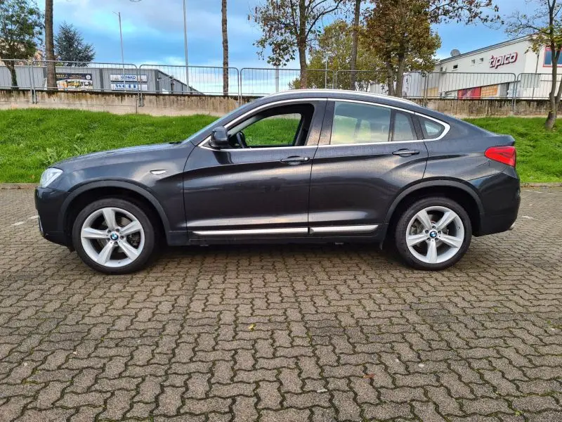 Photo 1 : Bmw X4 2017 Petrol