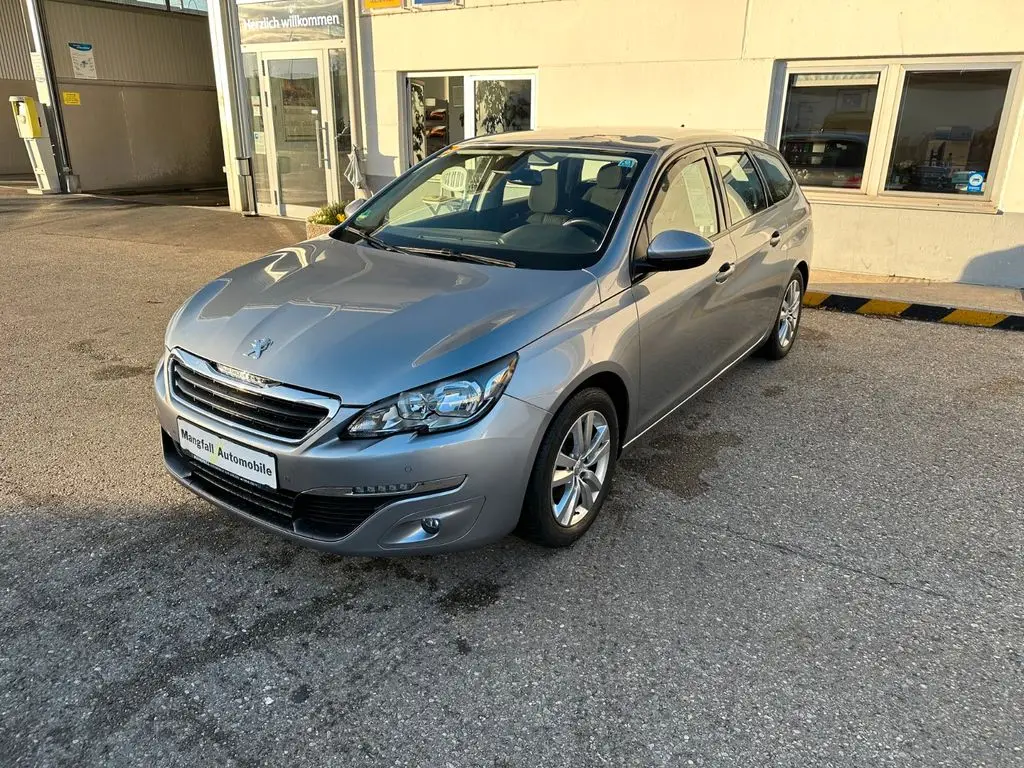 Photo 1 : Peugeot 308 2016 Petrol