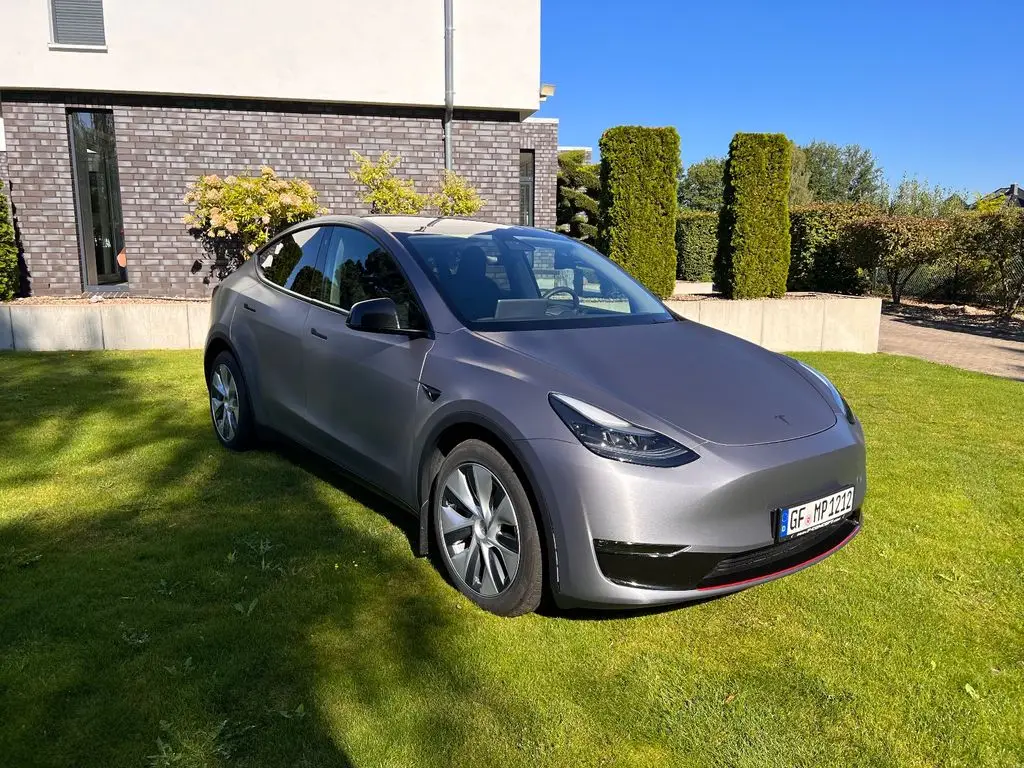 Photo 1 : Tesla Model Y 2022 Non renseigné