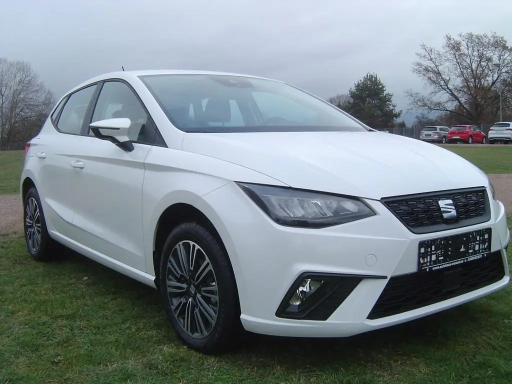 Photo 1 : Seat Ibiza 2022 Petrol