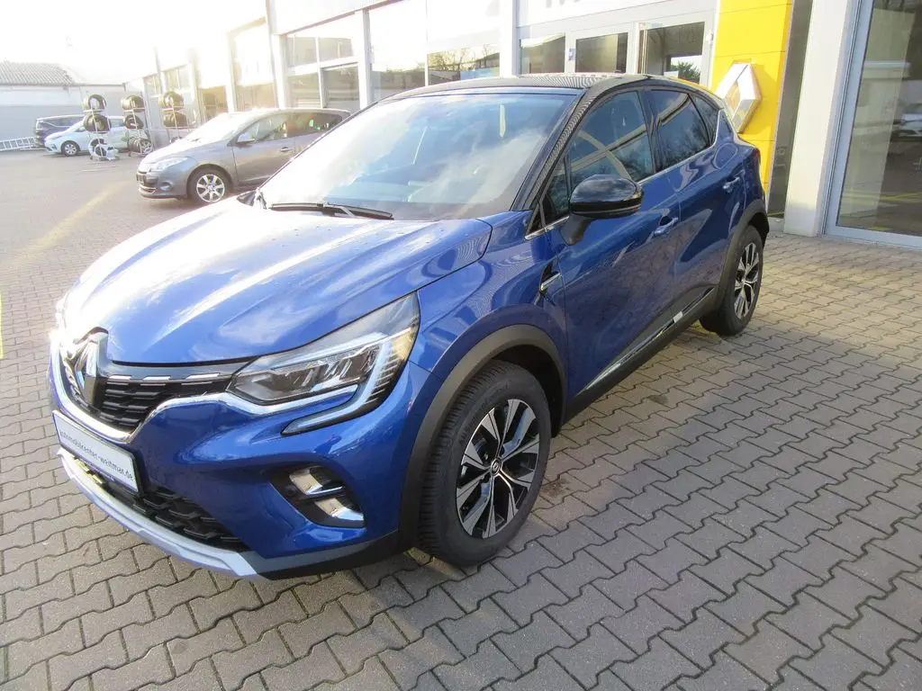 Photo 1 : Renault Captur 2023 Essence