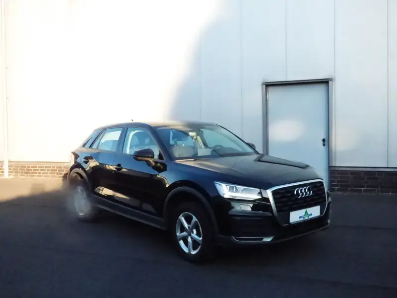 Photo 1 : Audi Q2 2018 Petrol