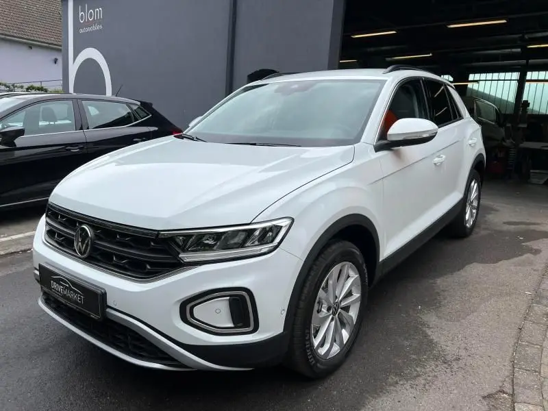 Photo 1 : Volkswagen T-roc 2022 Petrol