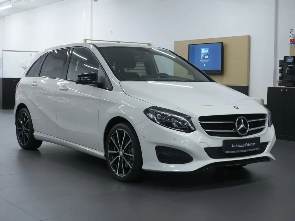 Photo 1 : Mercedes-benz Classe B 2015 Petrol