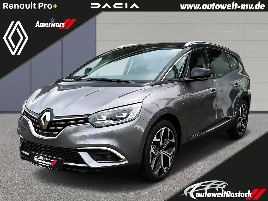 Photo 1 : Renault Grand Scenic 2022 Essence