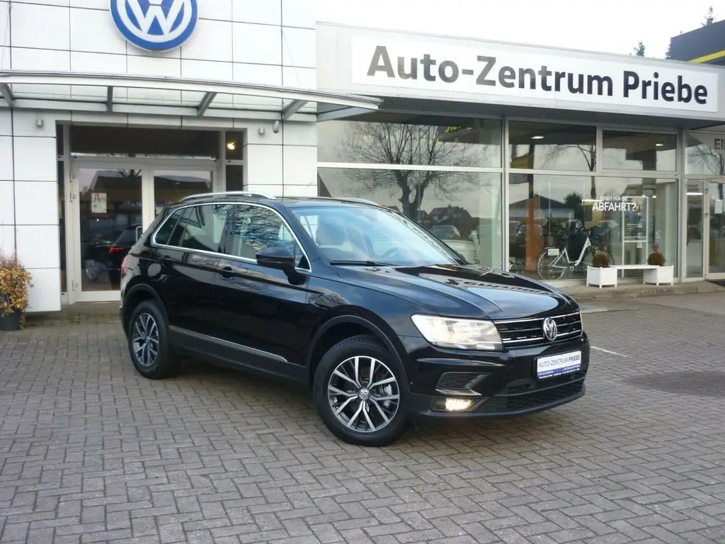 Photo 1 : Volkswagen Tiguan 2020 Essence