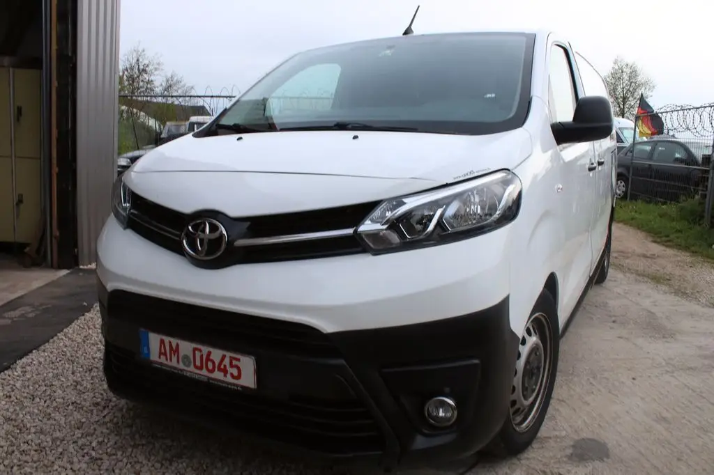 Photo 1 : Toyota Proace 2017 Diesel