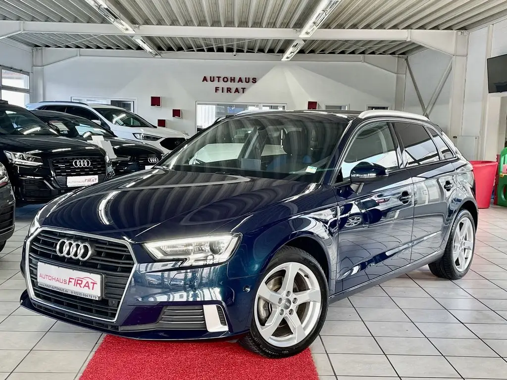 Photo 1 : Audi A3 2018 Petrol