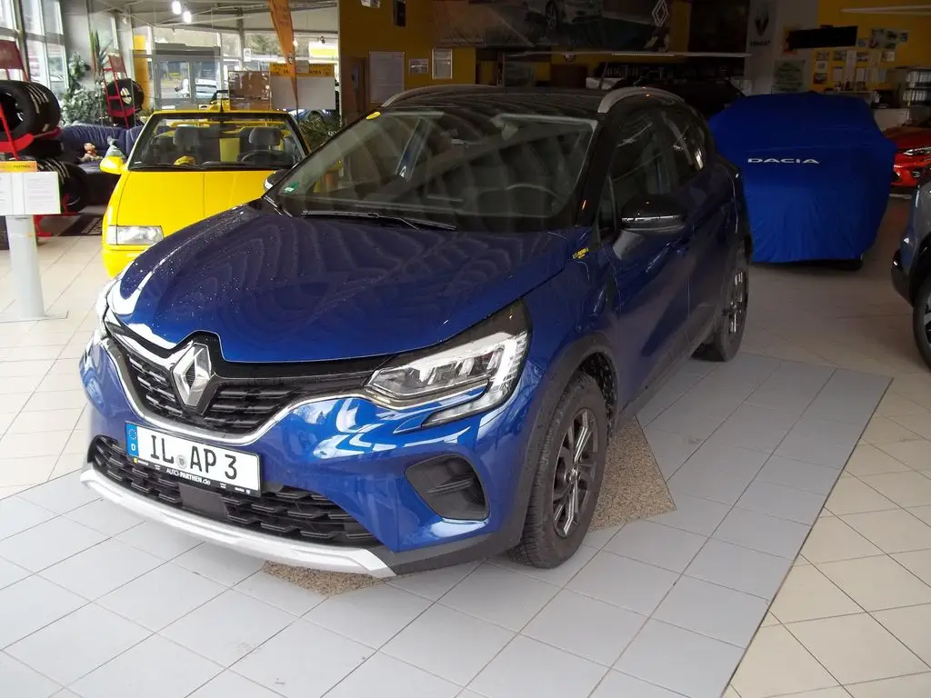 Photo 1 : Renault Captur 2022 Essence