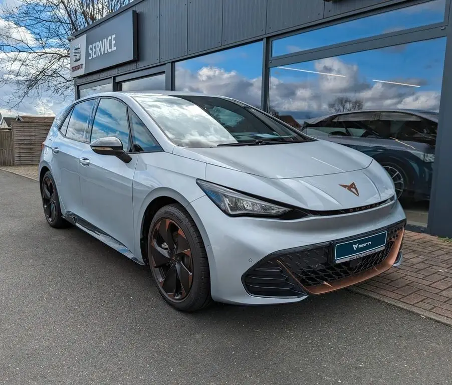 Photo 1 : Cupra Born 2022 Non renseigné