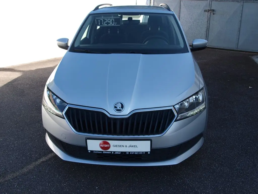 Photo 1 : Skoda Fabia 2022 Essence