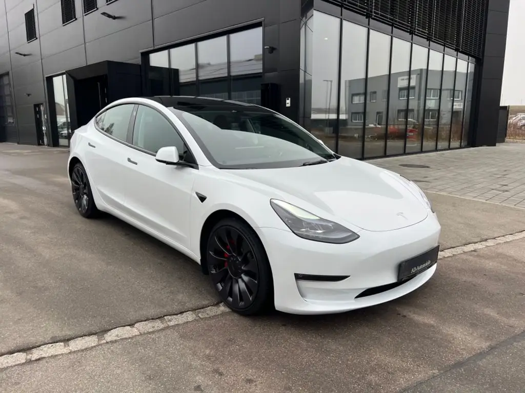 Photo 1 : Tesla Model 3 2022 Non renseigné