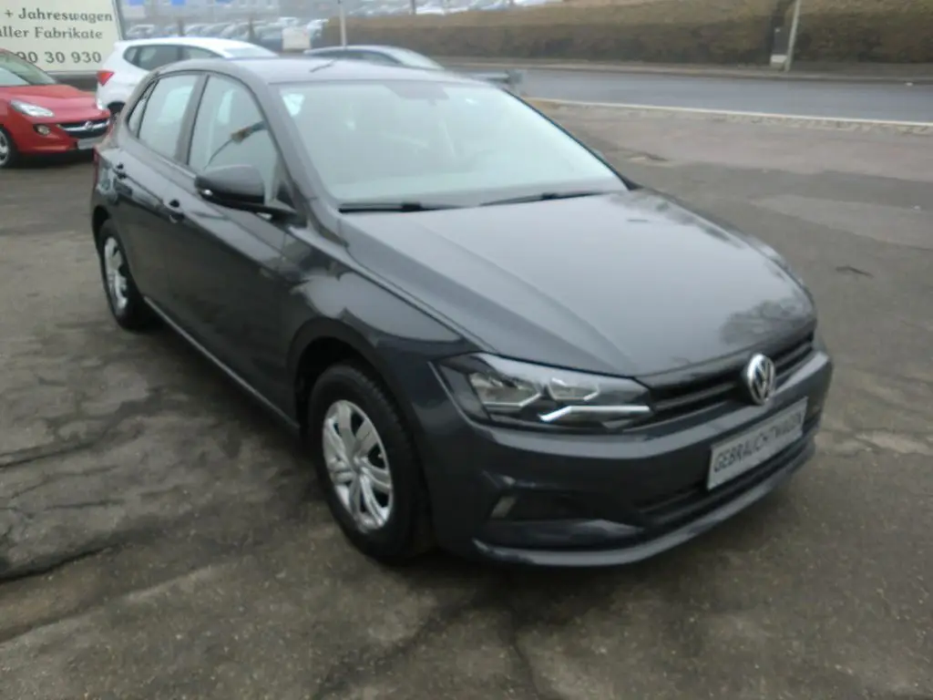 Photo 1 : Volkswagen Polo 2017 Petrol