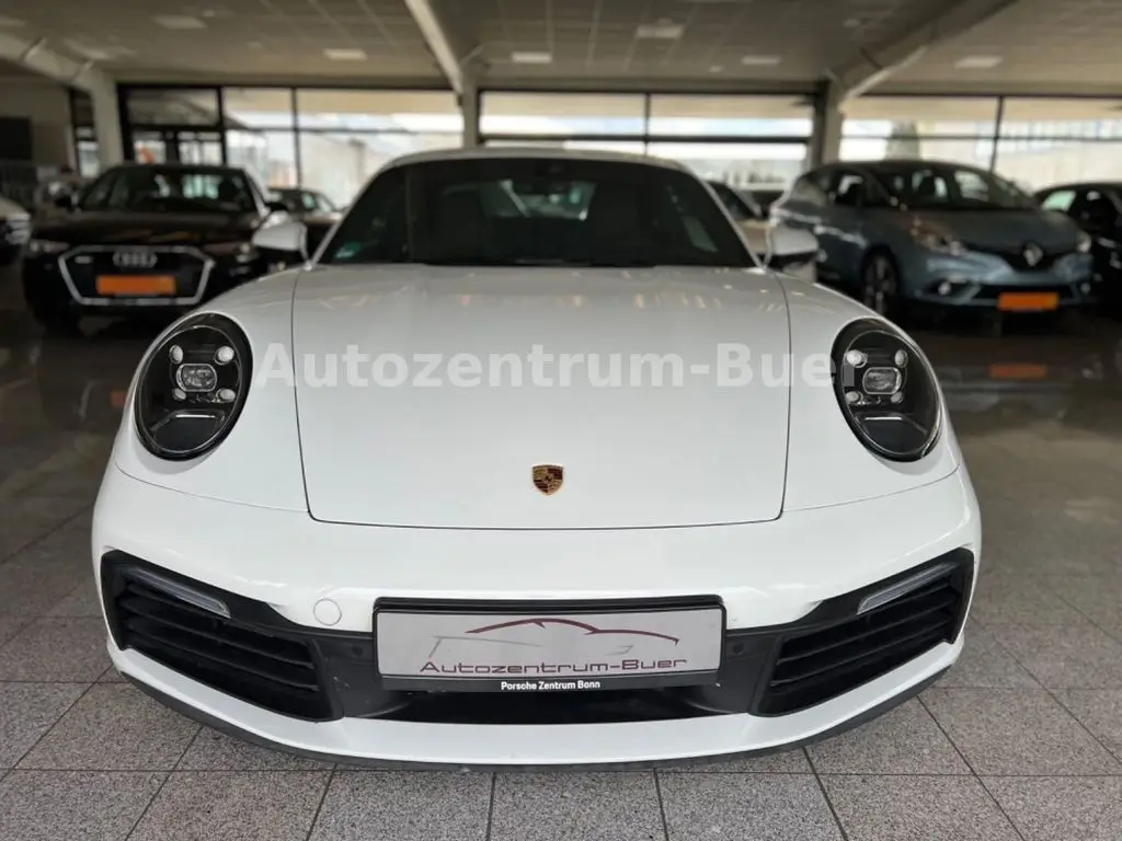 Photo 1 : Porsche 992 2020 Essence