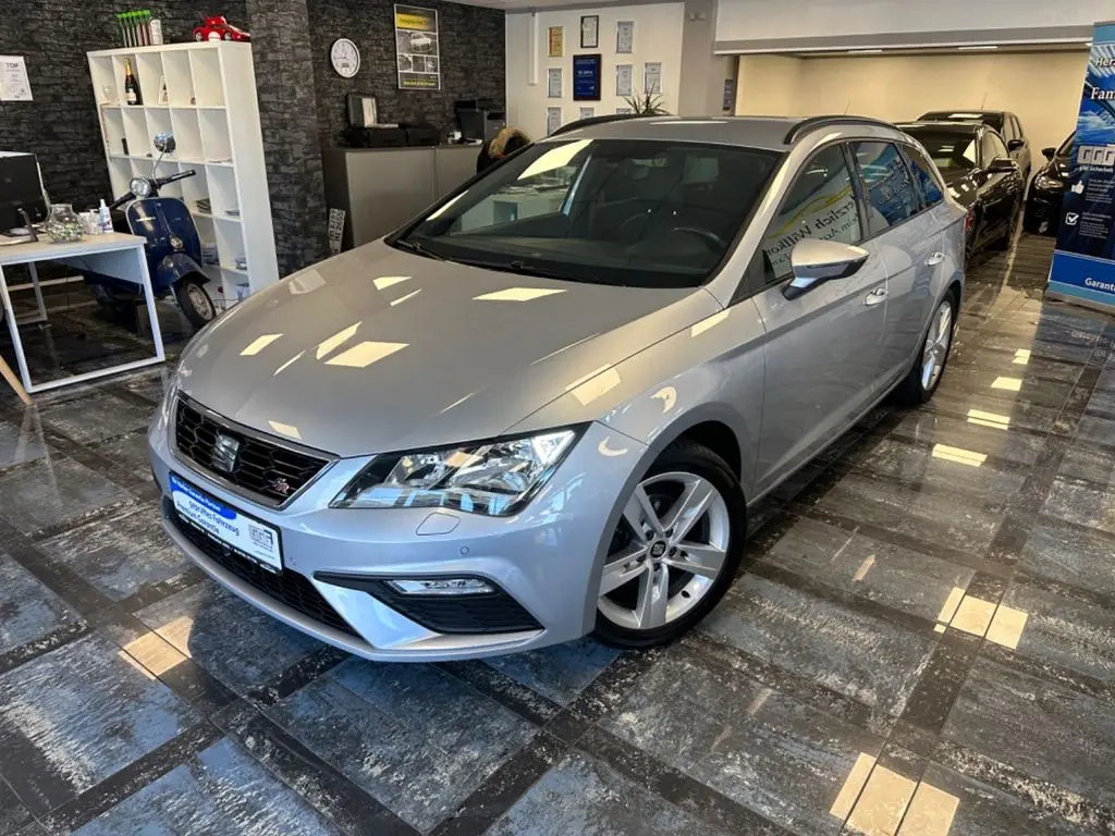 Photo 1 : Seat Leon 2018 Petrol