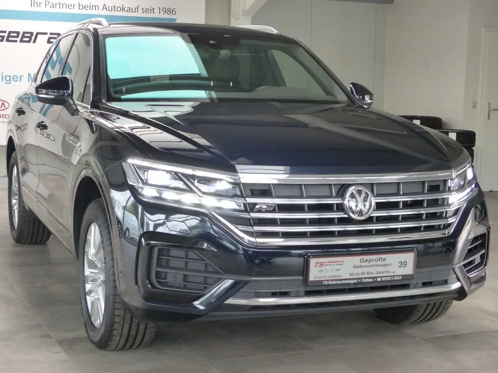 Photo 1 : Volkswagen Touareg 2018 Diesel