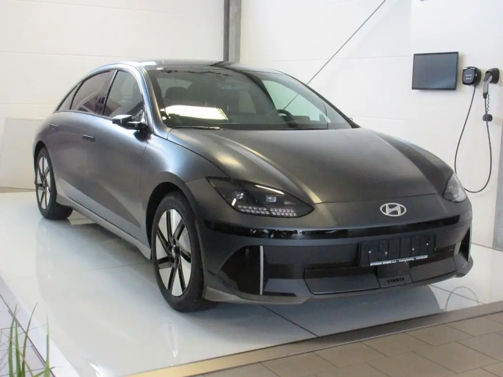 Photo 1 : Hyundai Ioniq 2023 Non renseigné