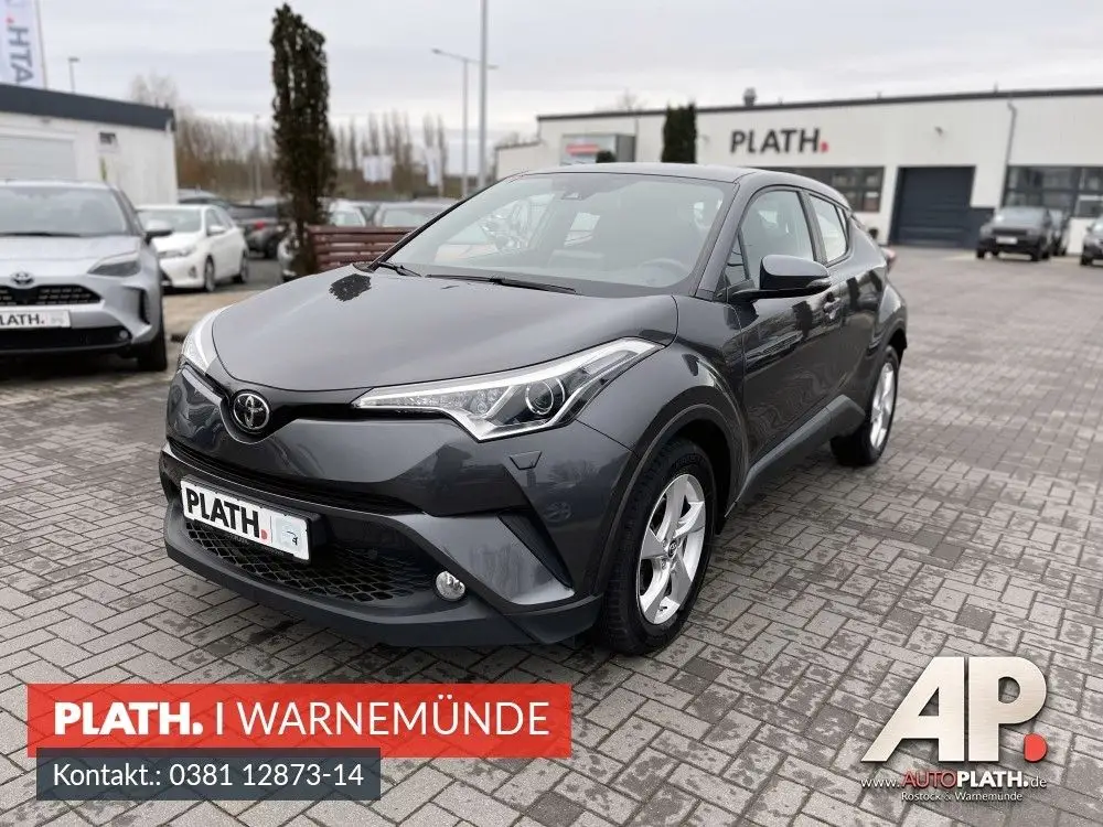 Photo 1 : Toyota C-hr 2018 Petrol