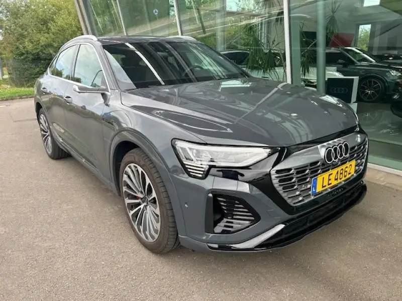 Photo 1 : Audi Q8 2023 Not specified