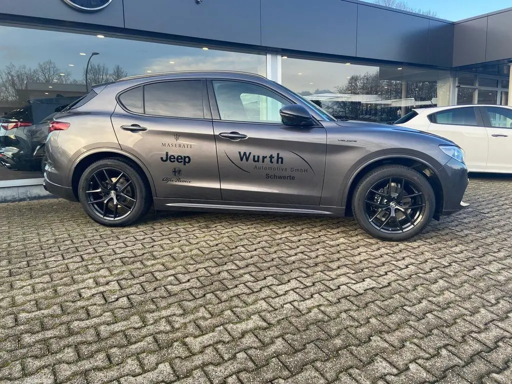 Photo 1 : Alfa Romeo Stelvio 2020 Petrol