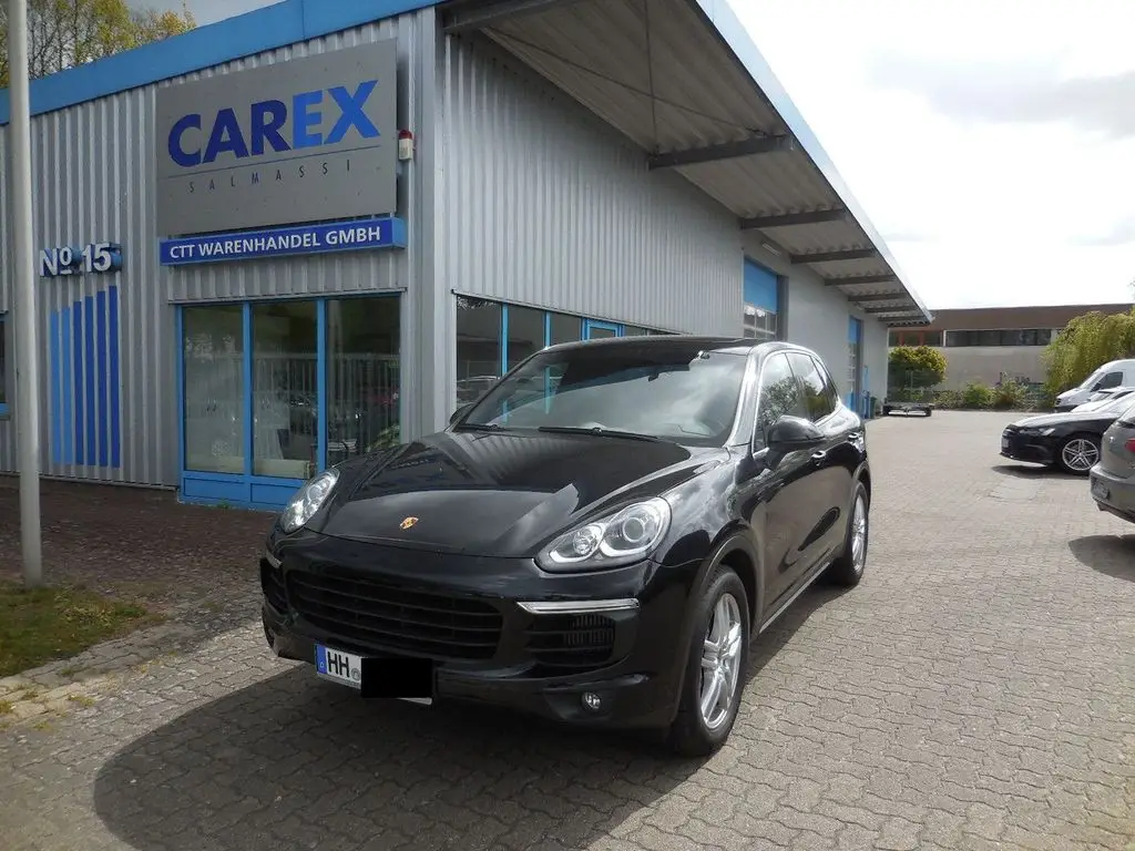 Photo 1 : Porsche Cayenne 2017 Essence