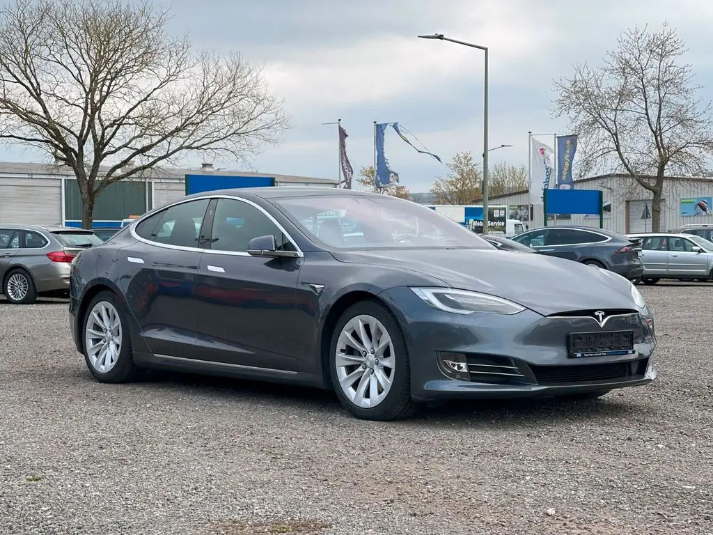 Photo 1 : Tesla Model S 2018 Not specified