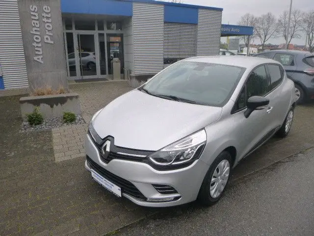 Photo 1 : Renault Clio 2019 Essence