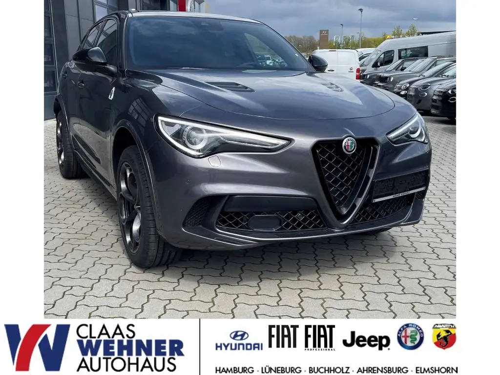 Photo 1 : Alfa Romeo Stelvio 2023 Essence