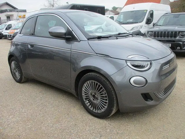 Photo 1 : Fiat 500 2024 Non renseigné