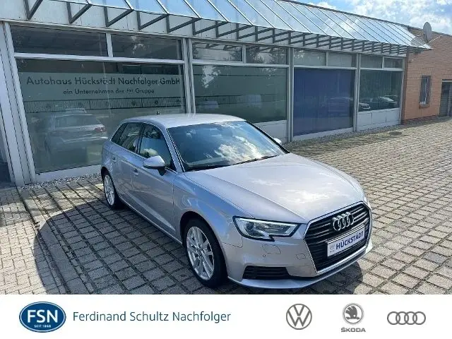 Photo 1 : Audi A3 2020 Petrol