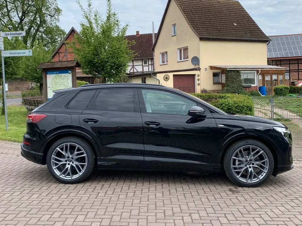 Photo 1 : Audi Q4 2024 Non renseigné