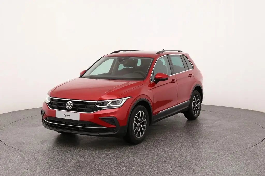 Photo 1 : Volkswagen Tiguan 2022 Essence