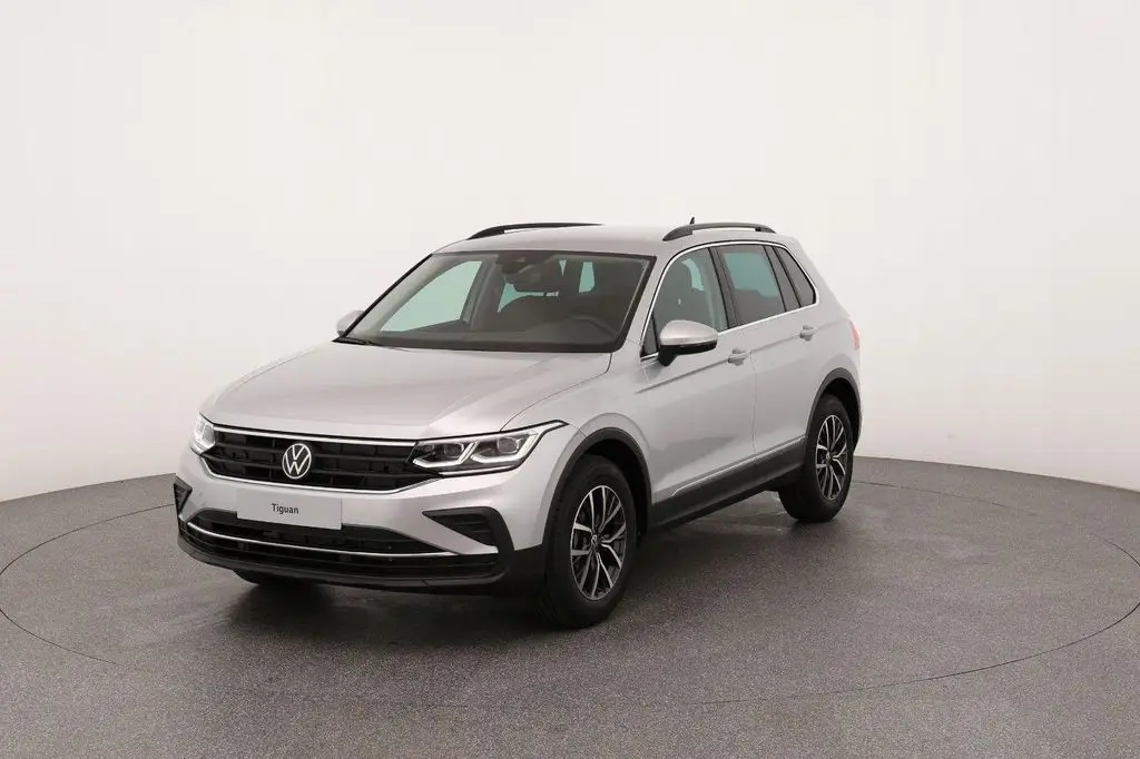 Photo 1 : Volkswagen Tiguan 2022 Essence