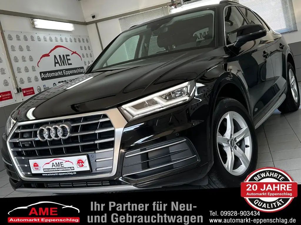 Photo 1 : Audi Q5 2020 Essence