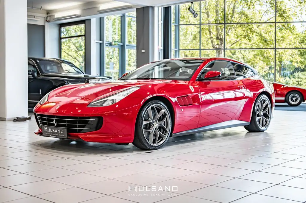 Photo 1 : Ferrari Gtc4lusso 2019 Essence